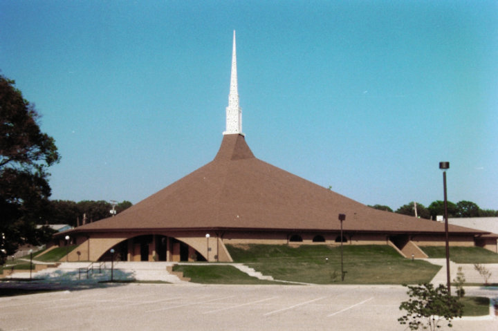 First Baaptist Church, Pine Bluff, AR